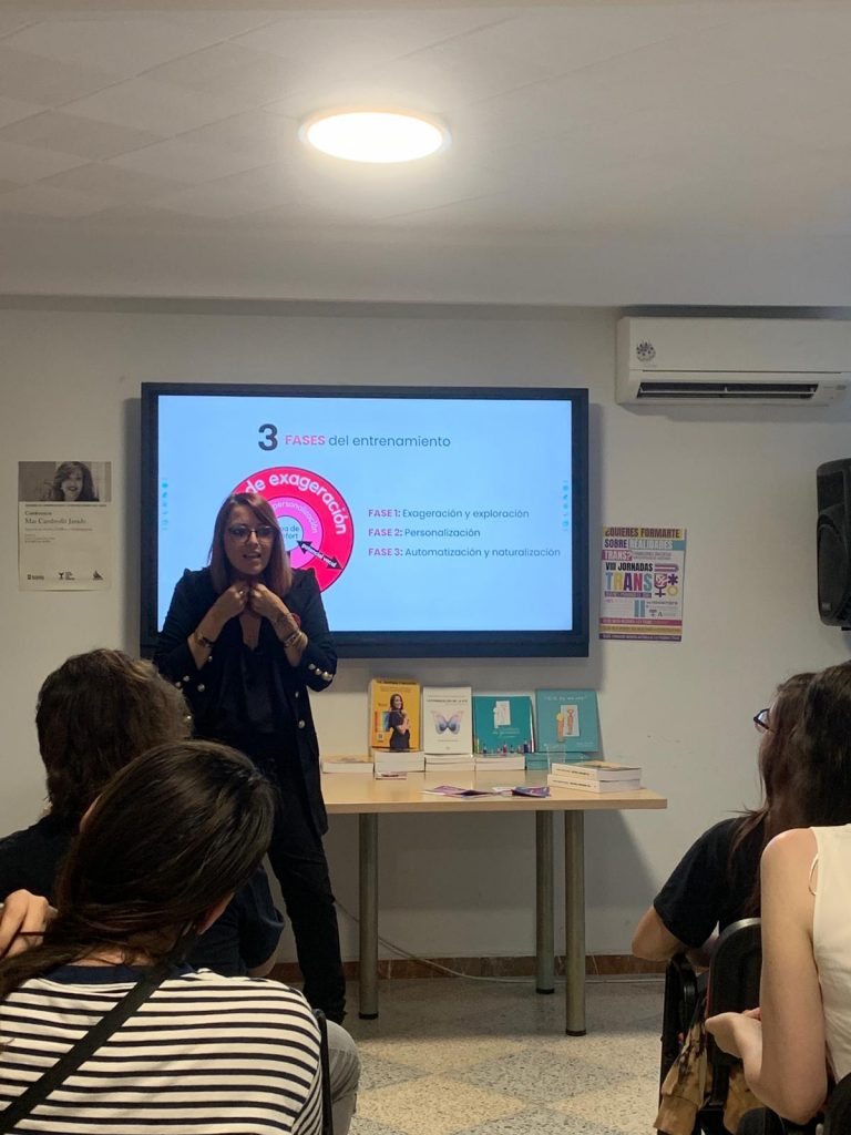 ATA Silvia Rivera, Sevilla, Taller de Feminización de la voz con la logopeda Mariela Astudillo
