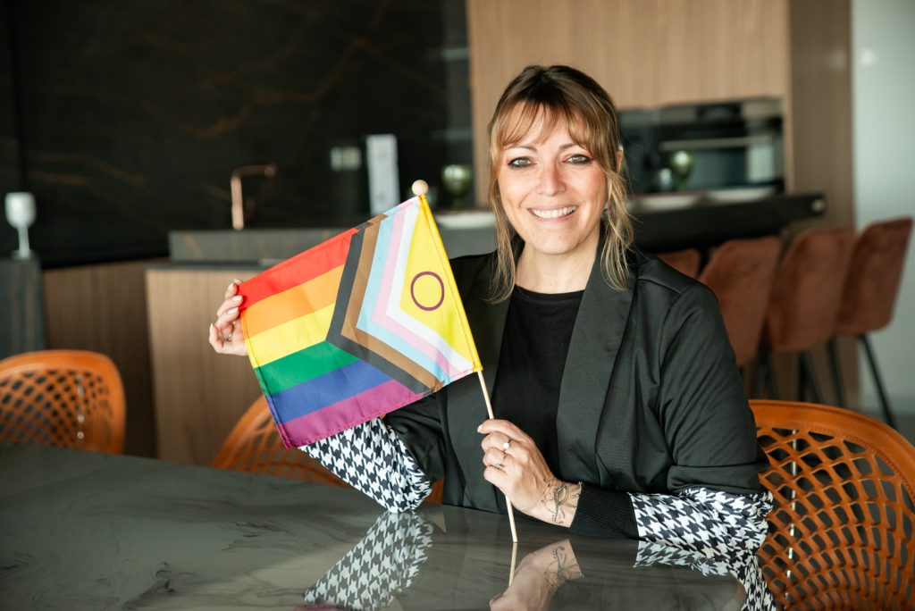Mariela Astudillo Ramírez Logopeda LGBTQIA+ especializada en Feminización de la voz
