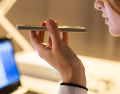 Feminización de la voz y automatización Cómo conseguir una voz femenina y natural